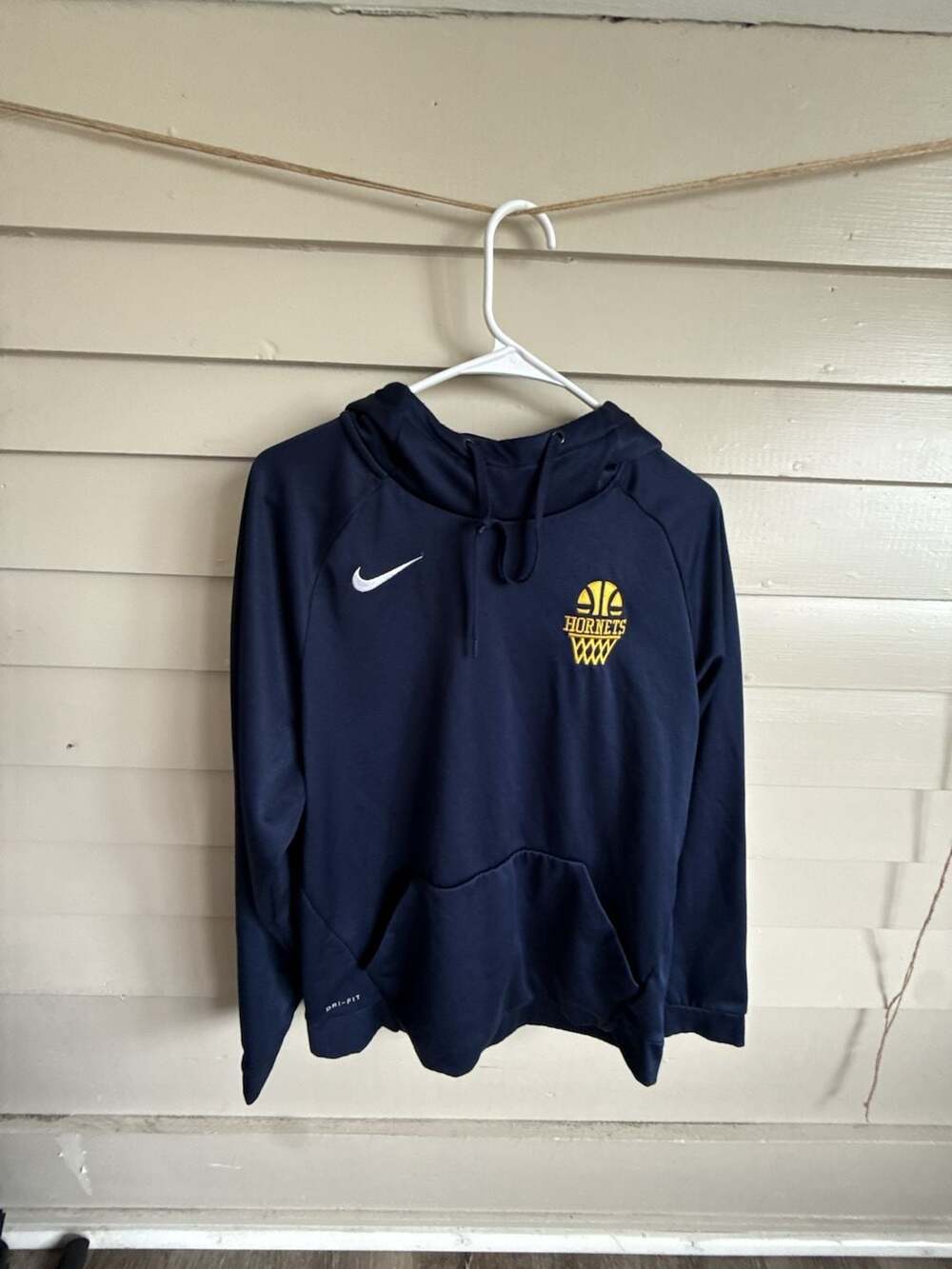 Nike Dri-Fit Hornets Basketball Hoodie Size M